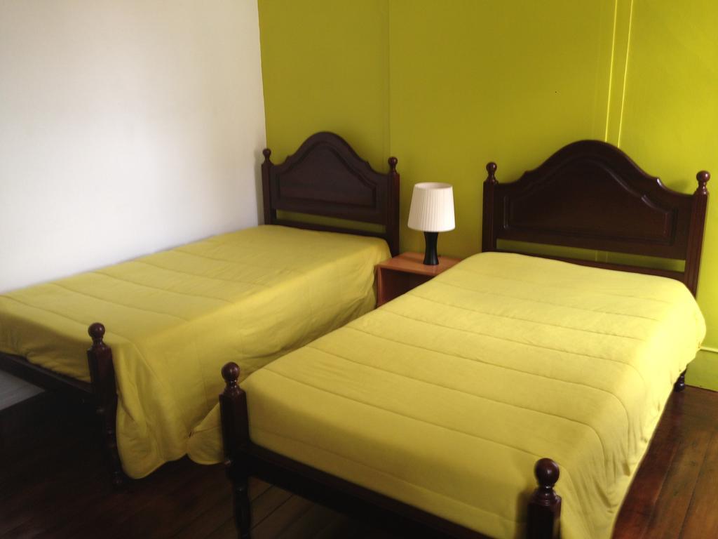 Covilha Hostel ภายนอก รูปภาพ