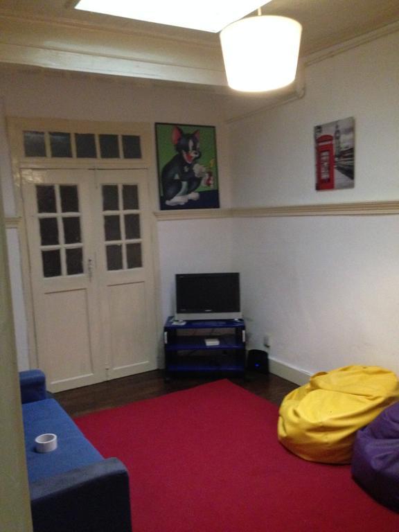 Covilha Hostel ภายนอก รูปภาพ